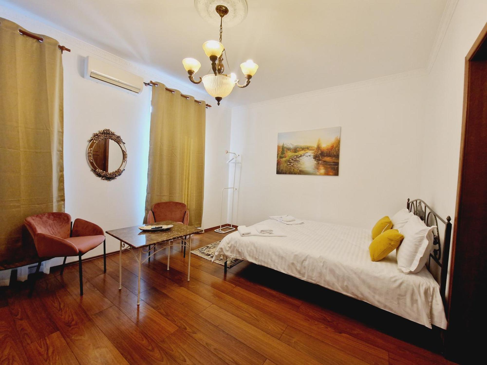 5* Royal House Near Unirii Square Villa Клуж-Напока Екстериор снимка