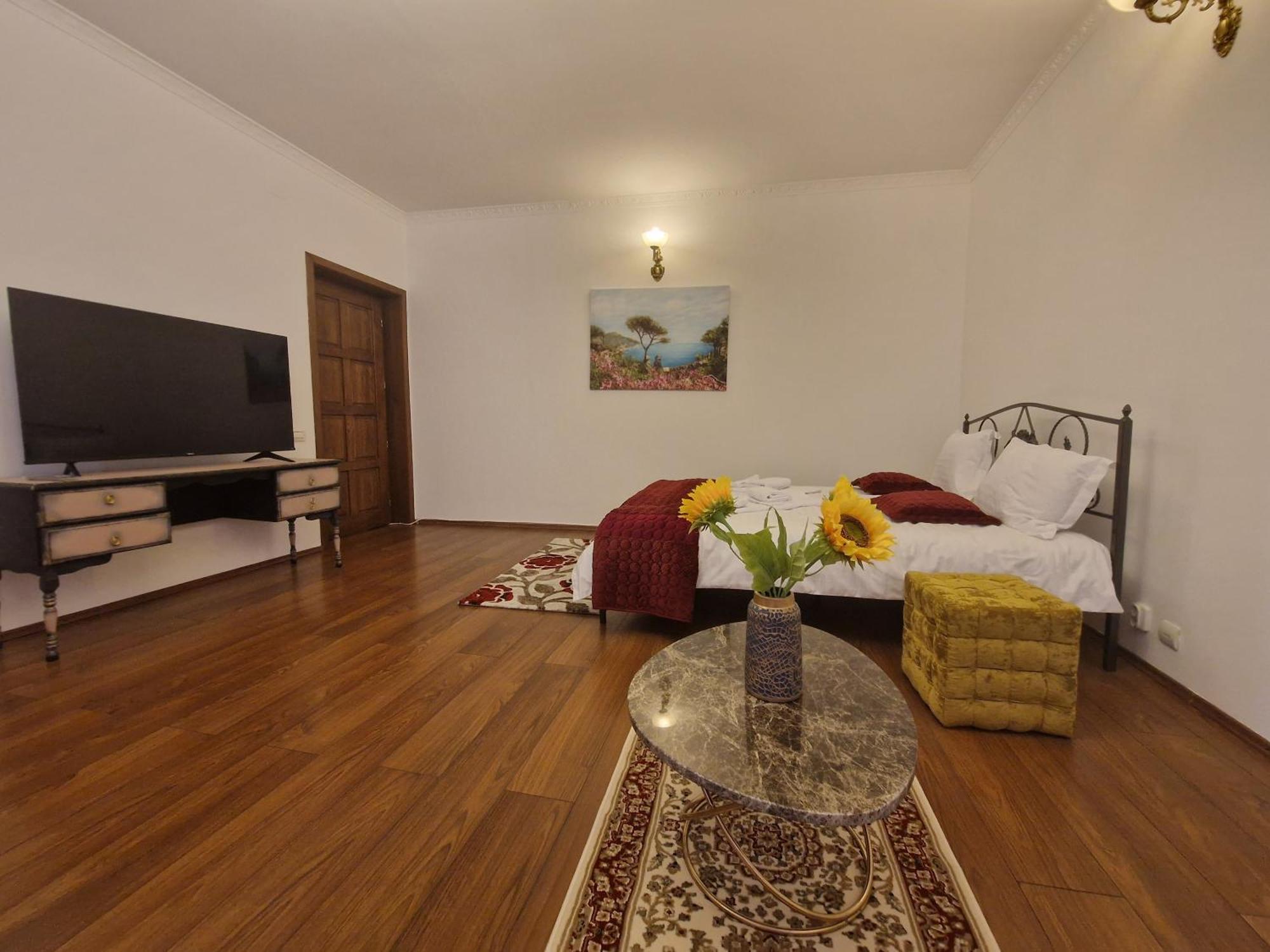 5* Royal House Near Unirii Square Villa Клуж-Напока Екстериор снимка