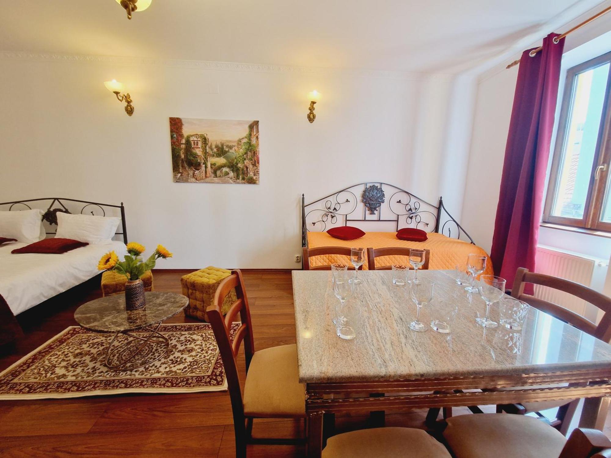 5* Royal House Near Unirii Square Villa Клуж-Напока Екстериор снимка