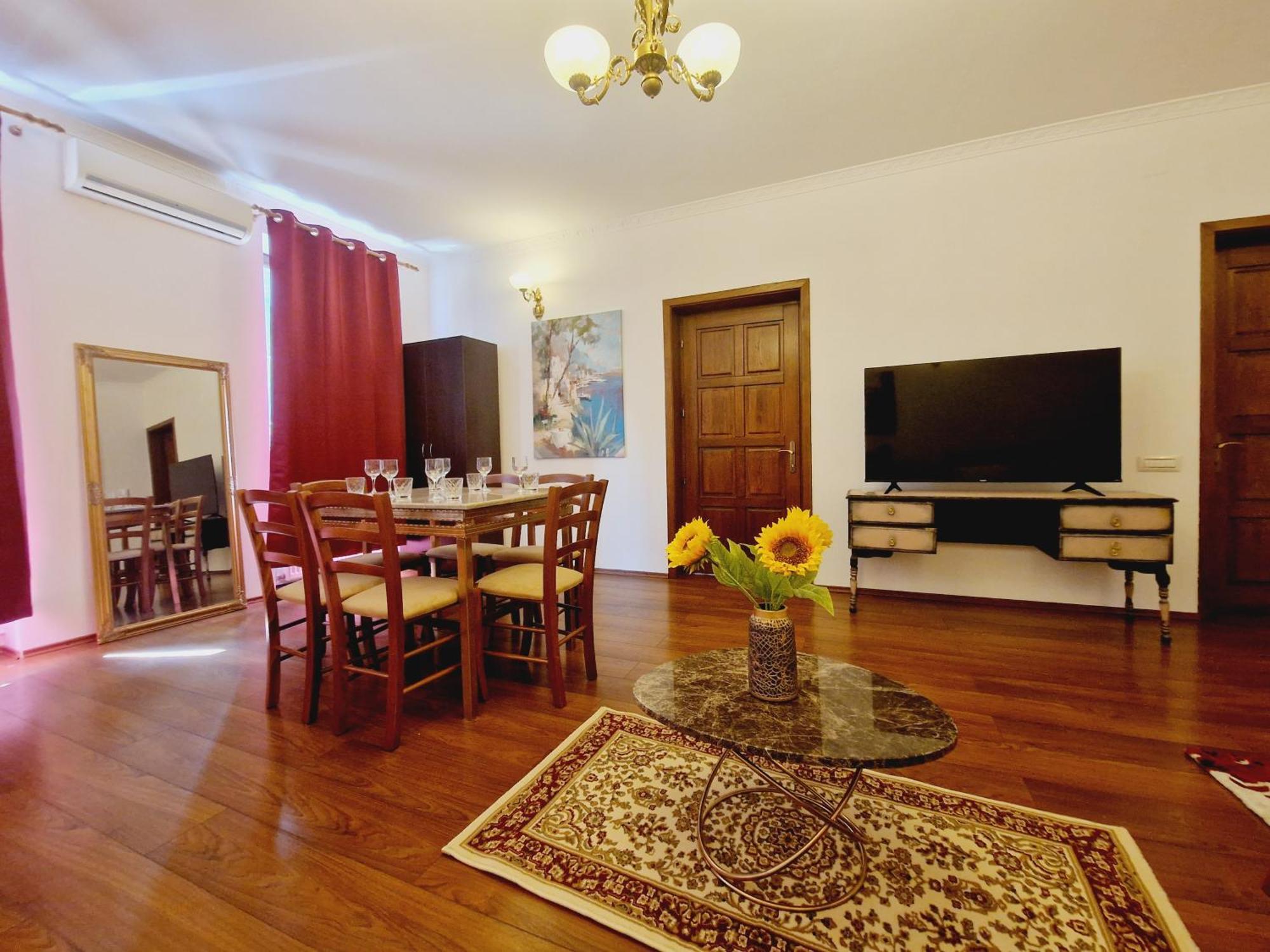 5* Royal House Near Unirii Square Villa Клуж-Напока Екстериор снимка