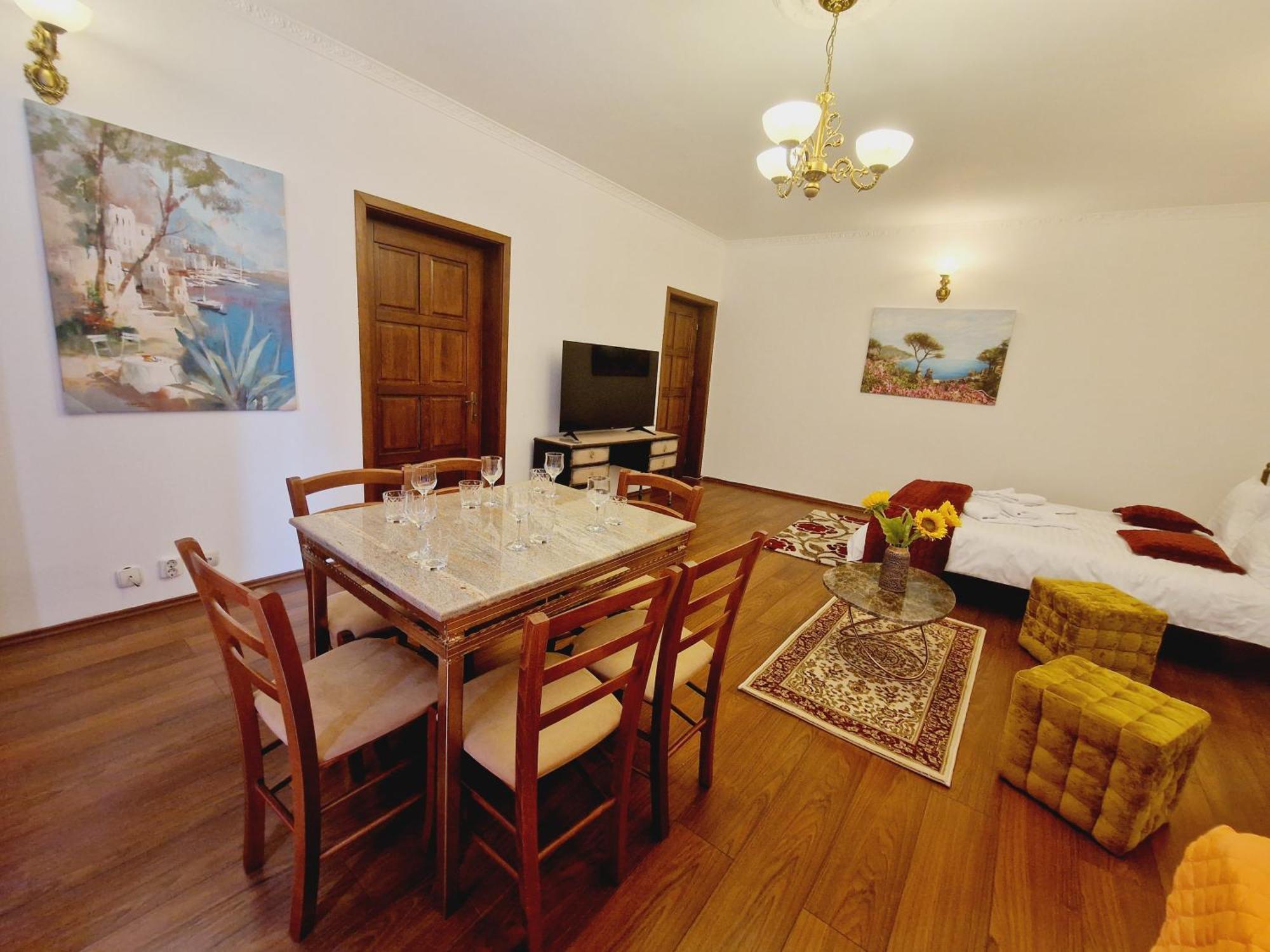 5* Royal House Near Unirii Square Villa Клуж-Напока Екстериор снимка